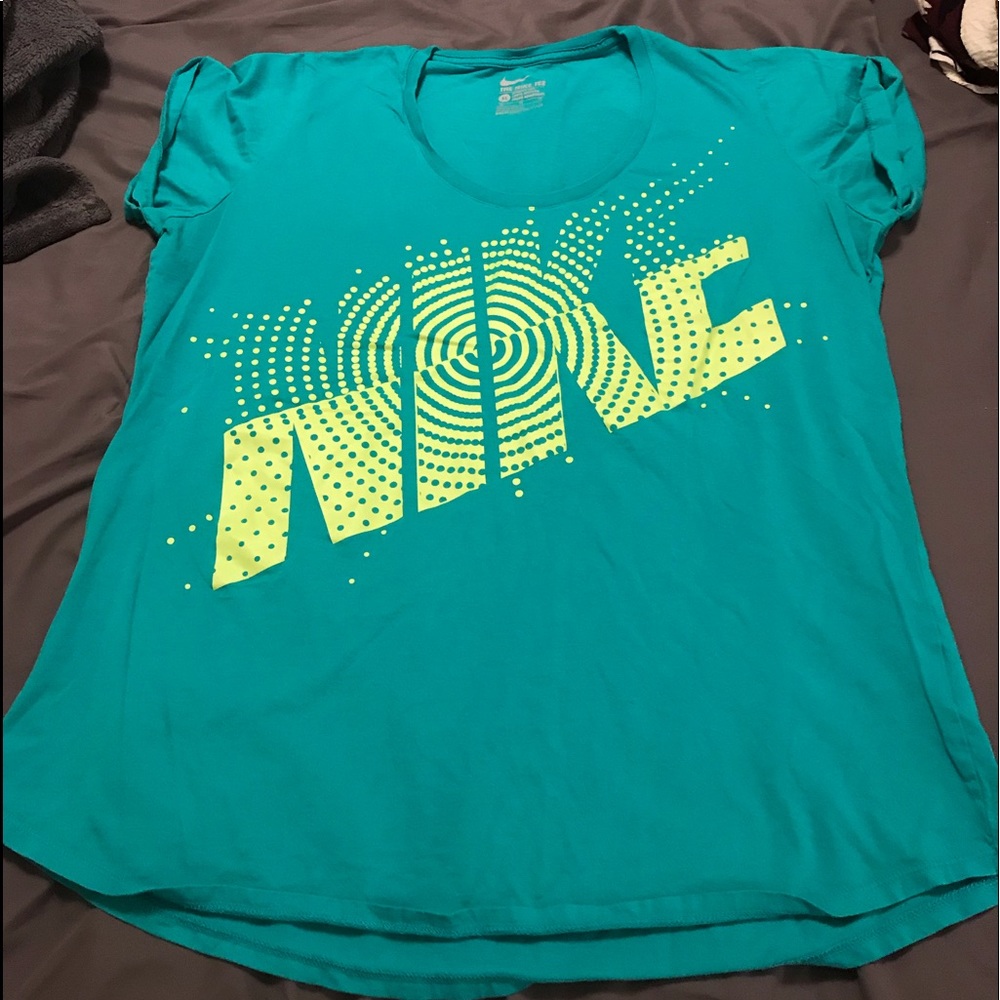 Nike shirt, size XL